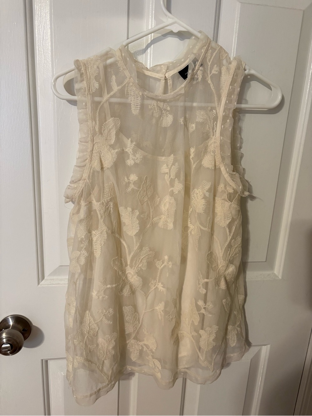 Who What Wear Ivory Sheer Floral Embroidered Sleeveless Top